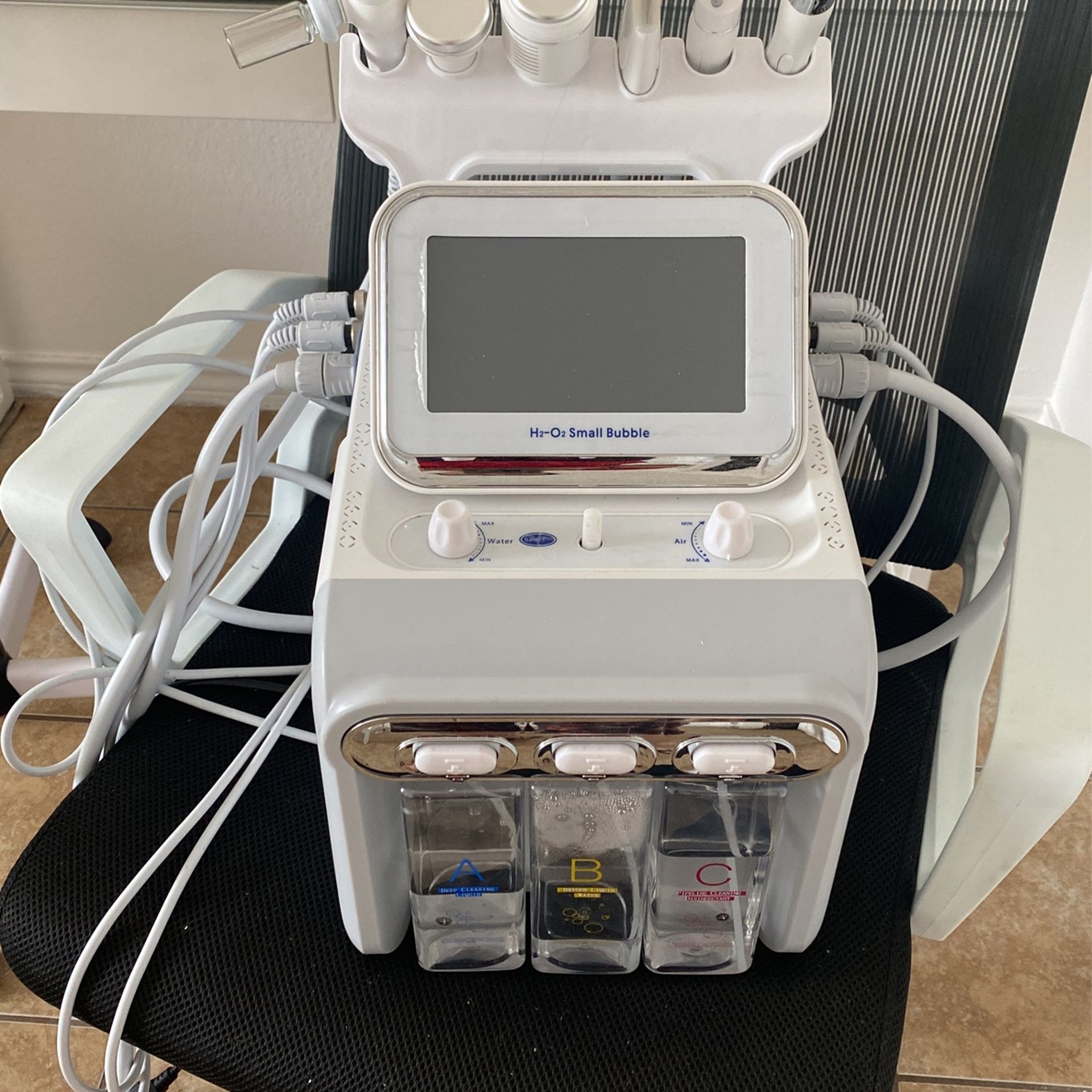 HYDRAFACIAL Machine 