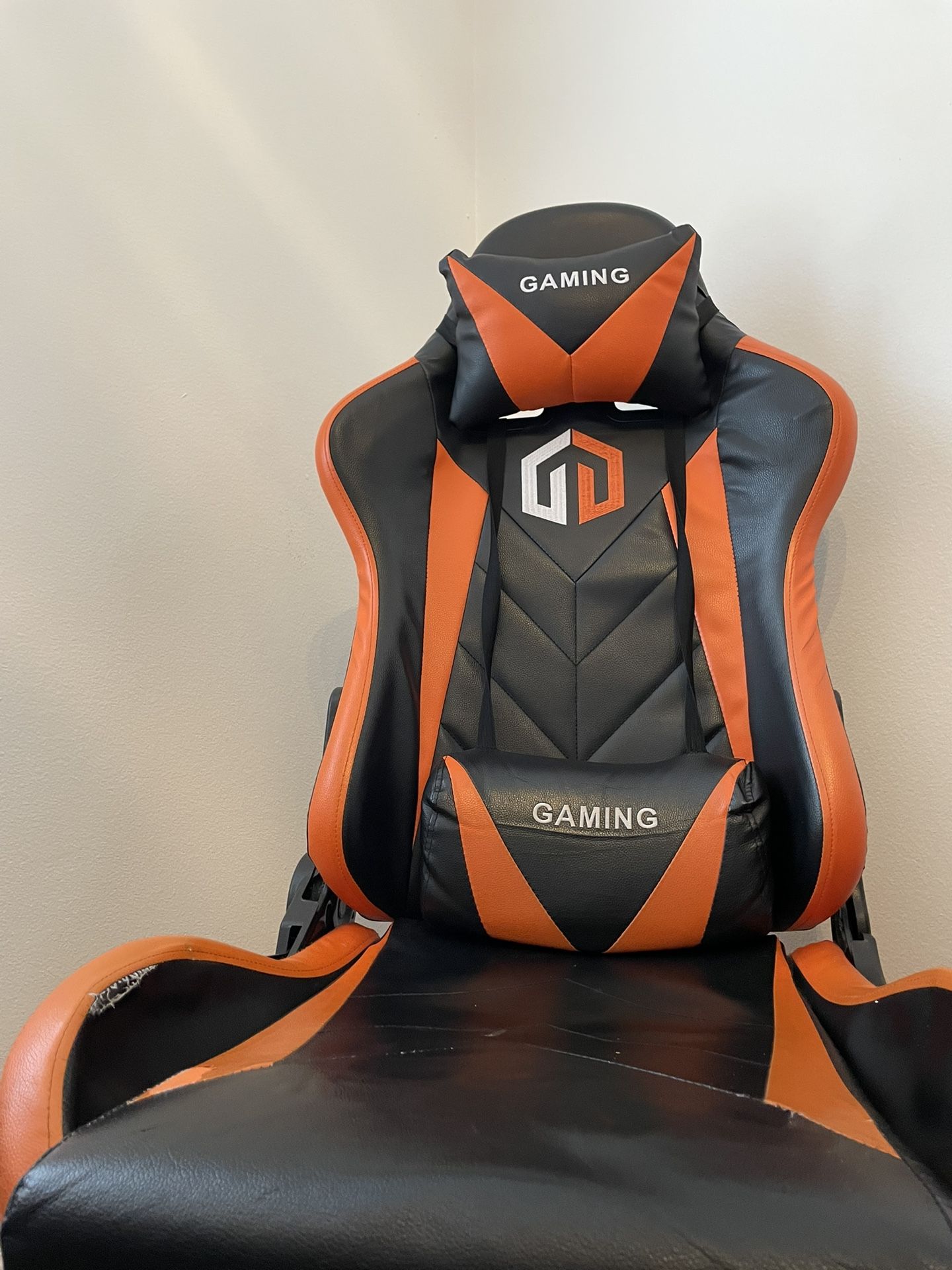 Used Gaming Chair