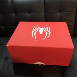 Grail Rare Marvel Spiderman PS4 PlayStation Pro Limited Edition Bundle 5 Comics