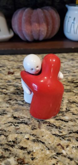 Hugging Ghost Salt Pepper Shakers