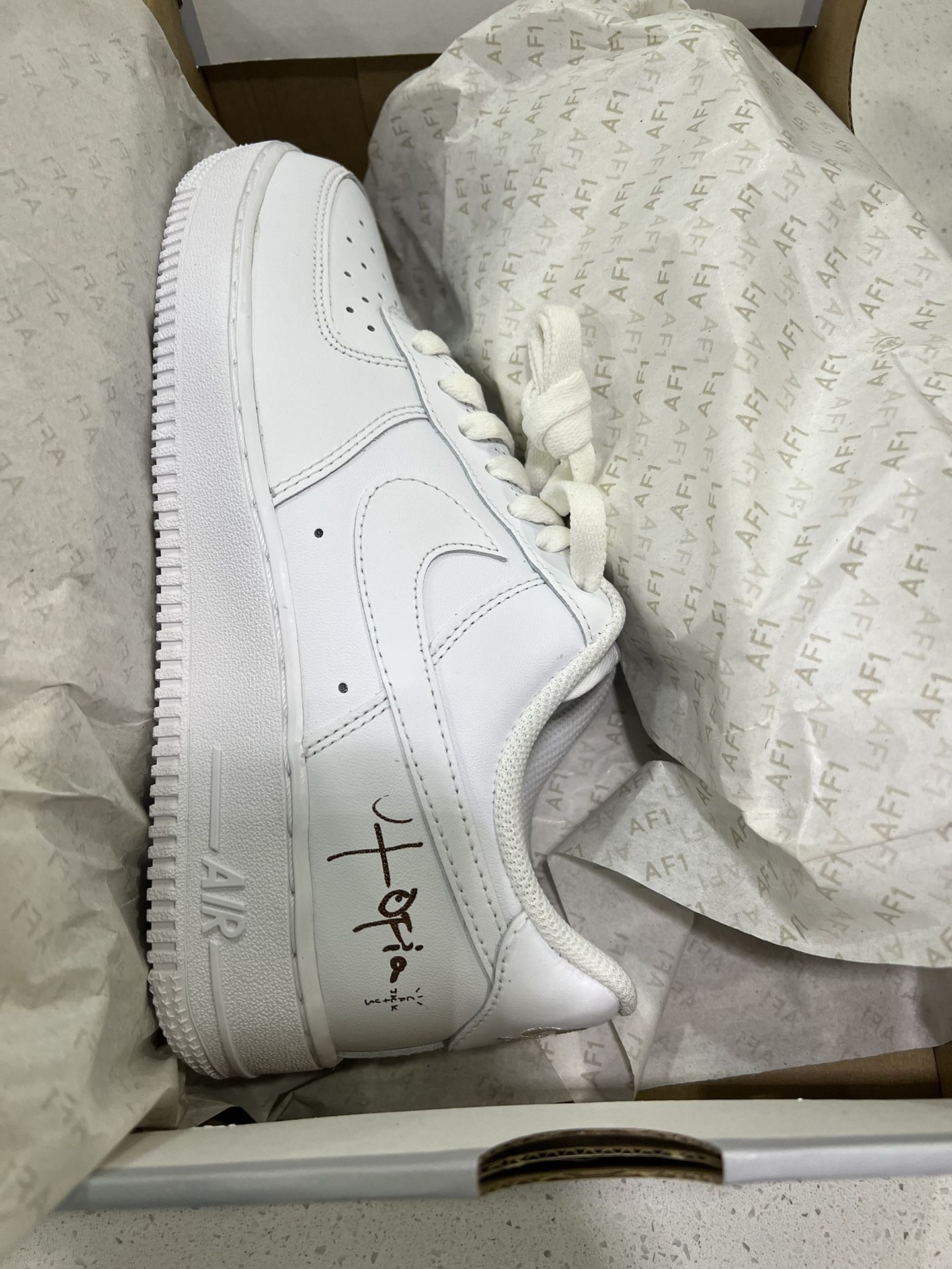 Travis Air Force 1 Utopia Size Men’s 7 Women 8.5