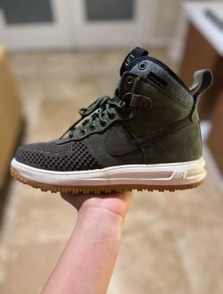 Nike lunar force boots