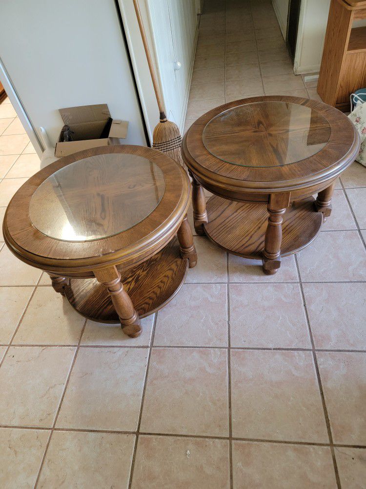 Tables-round end tables-pair