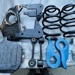 mcgaughys 33049 3"/5" lowering kit for 2001-2006 Gmc/ Chevy