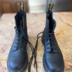 Dr. Martens Women’s Sz 5