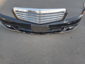2008-2010 Mercedes C250/300 Front Bumper With Grill And Accessories Oem.