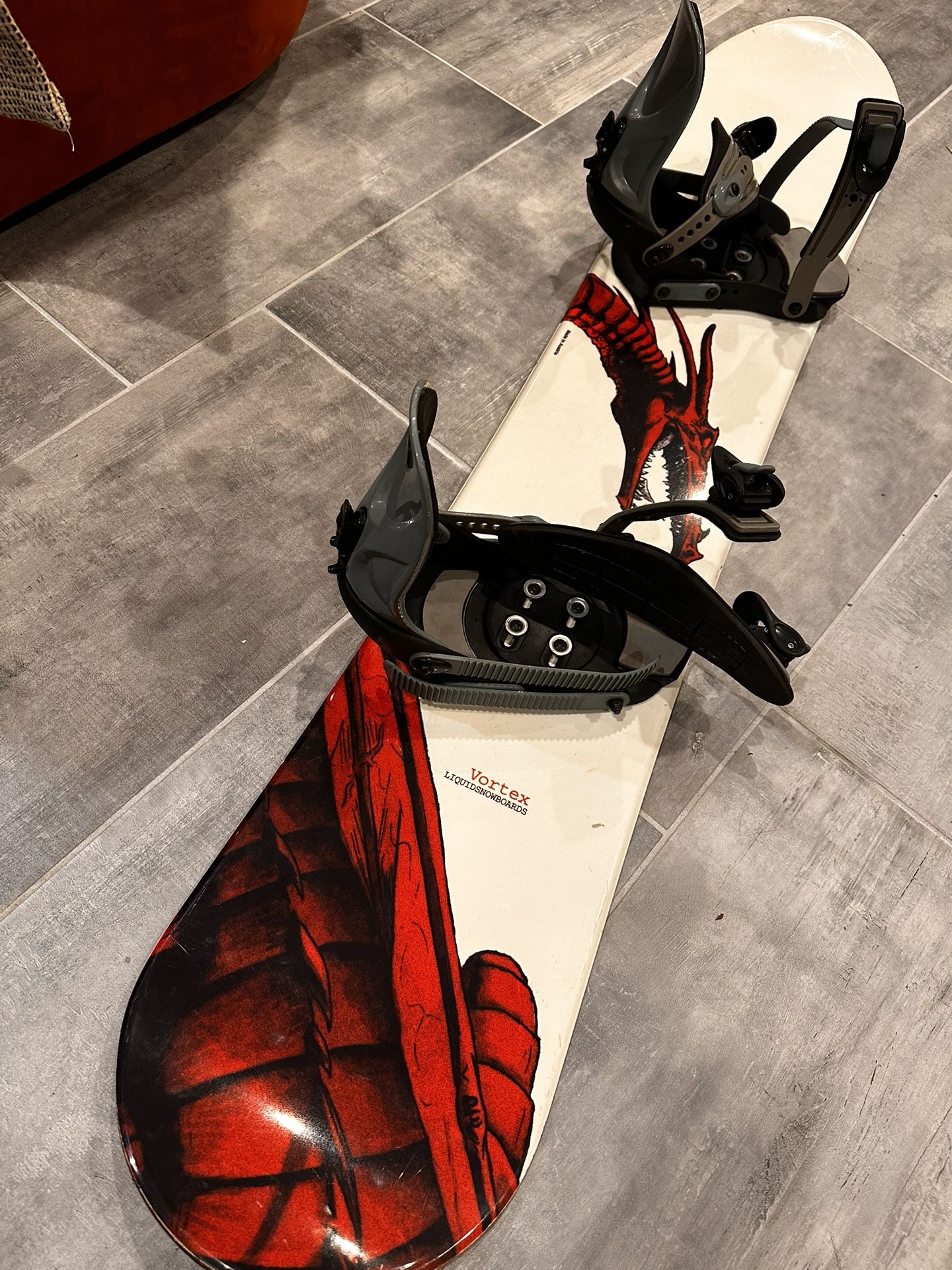 LIQUID VORTEX SNOWBOARD SIZE 145 CM WITH LAMAR MEDIUM BINDINGS