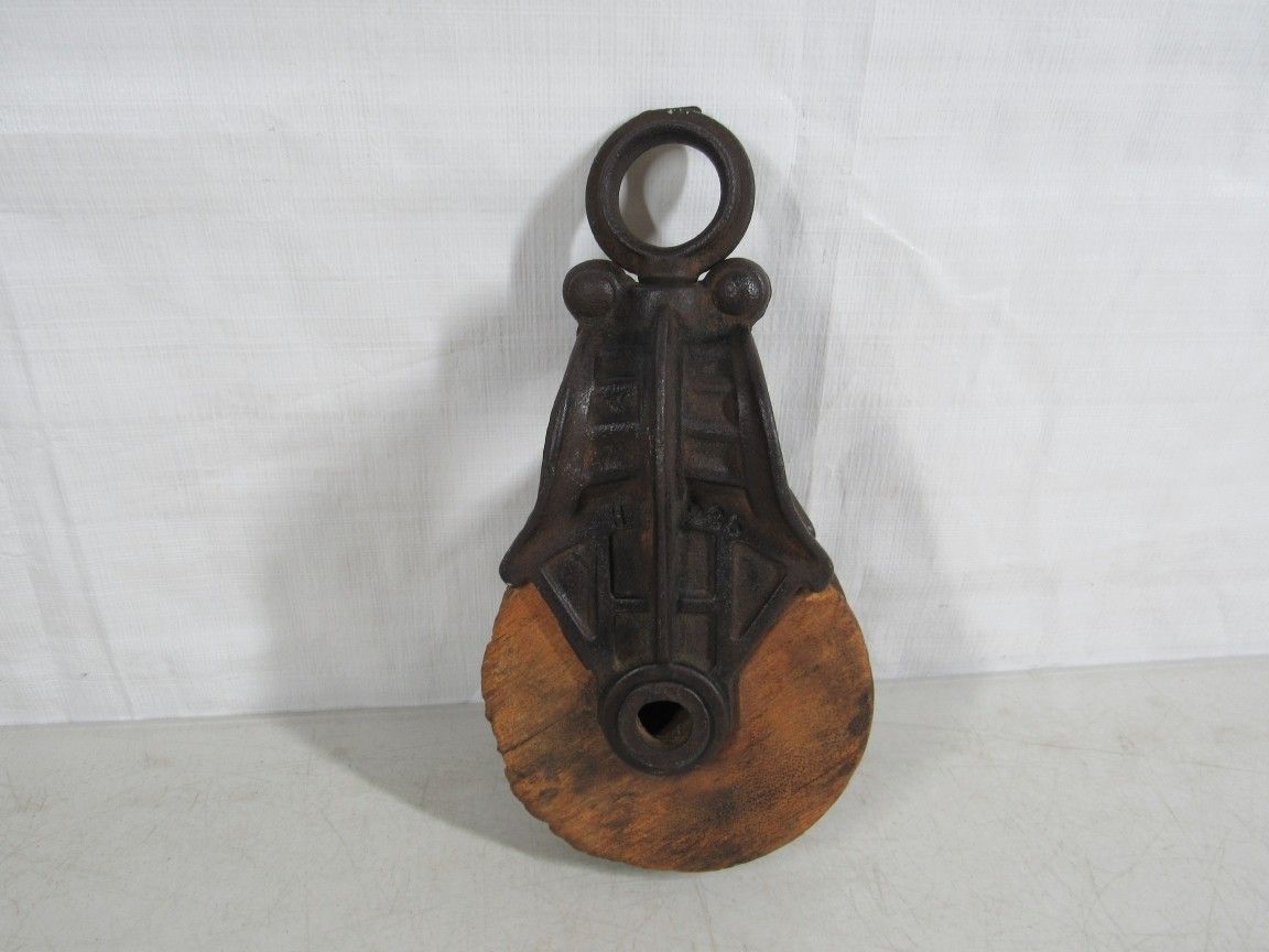 Antique Cast Iron Wood Ornate Barn Pulley Primitive Industrial H 236
