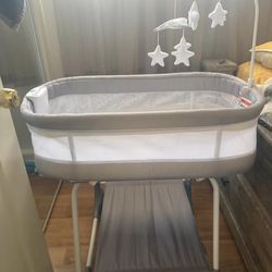SIMMONS BASSINET 
