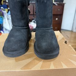 Uggs Bailey Bow Toddler Size 8