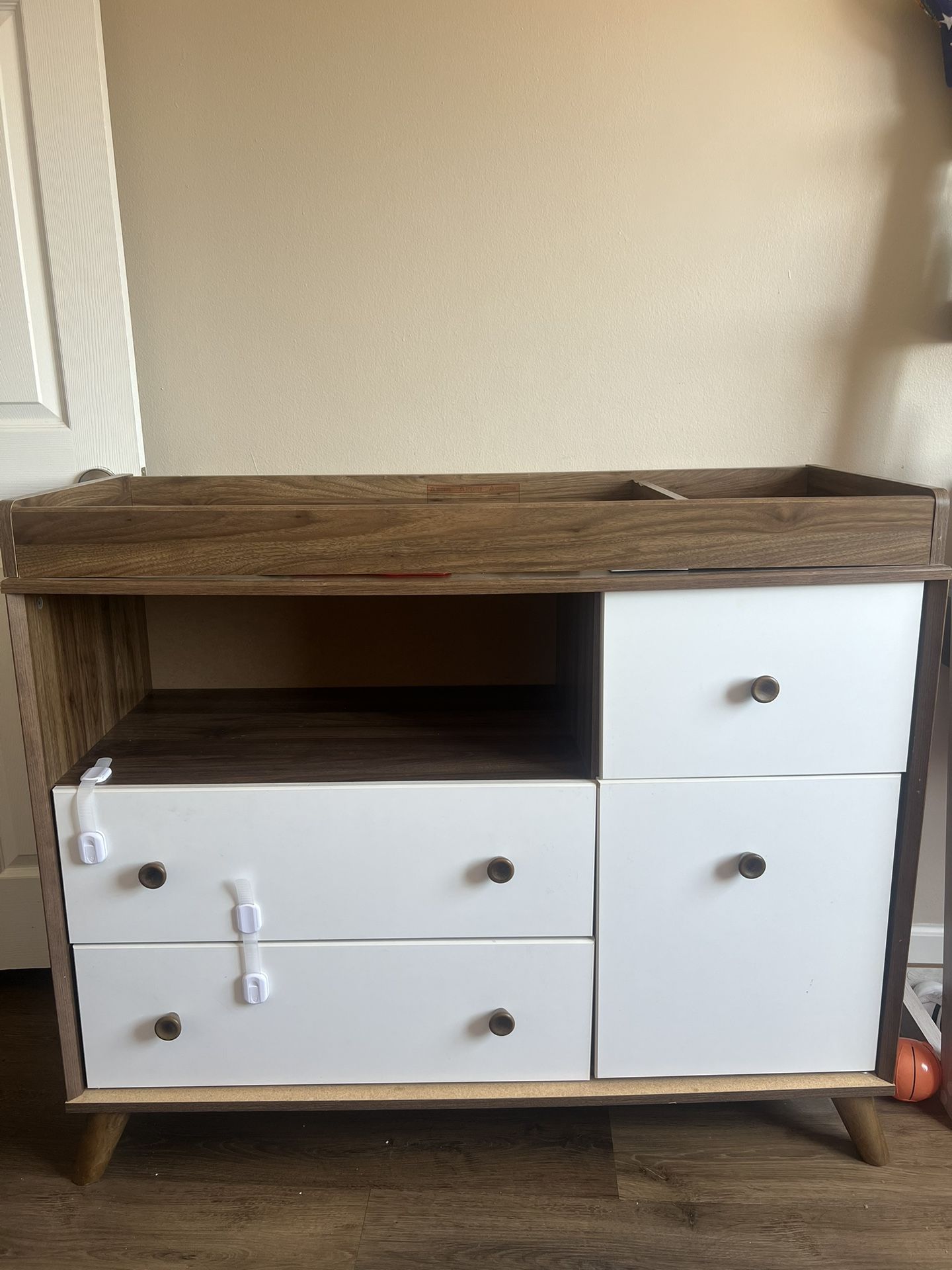 Changing Table Dresser 