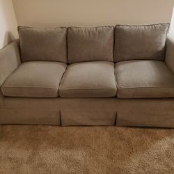 KING Size Sleeper Sofa (Like New)!!!!!