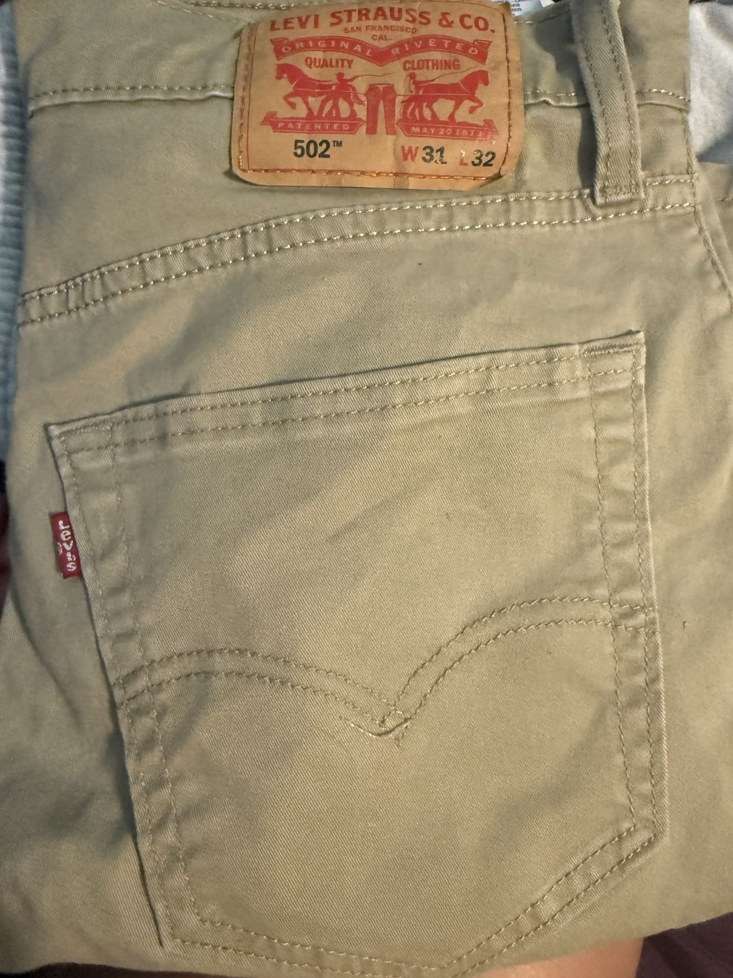 Levi Khaki
