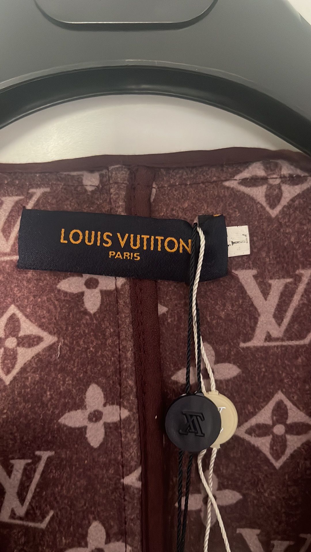 Louis Vuitton Wrap Coat with belt – Weluxe Designer Resale Inc.