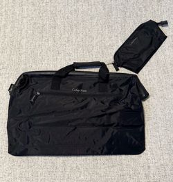 Calvin   KLEIN Black Duffel Bag w Front Pocket & Pocketbook 22 x 13 Inches