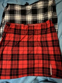 Ladies Knit Skirts Take Both For $5 