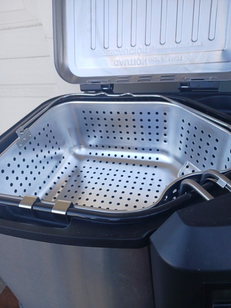 New Buttetball Turkey fryer