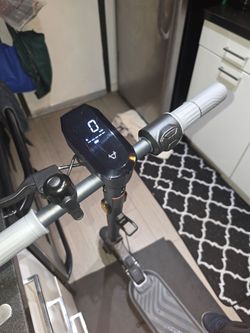 Brand New NIU Electric Scooter (Adults KQ1 PRO)- Never Used!