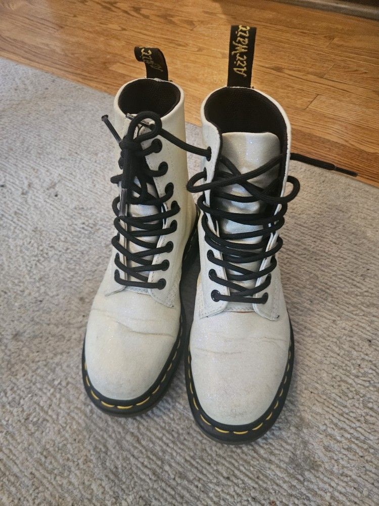 Dr. Martens Glitter White Size 5