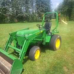 John Deere 755 4x4