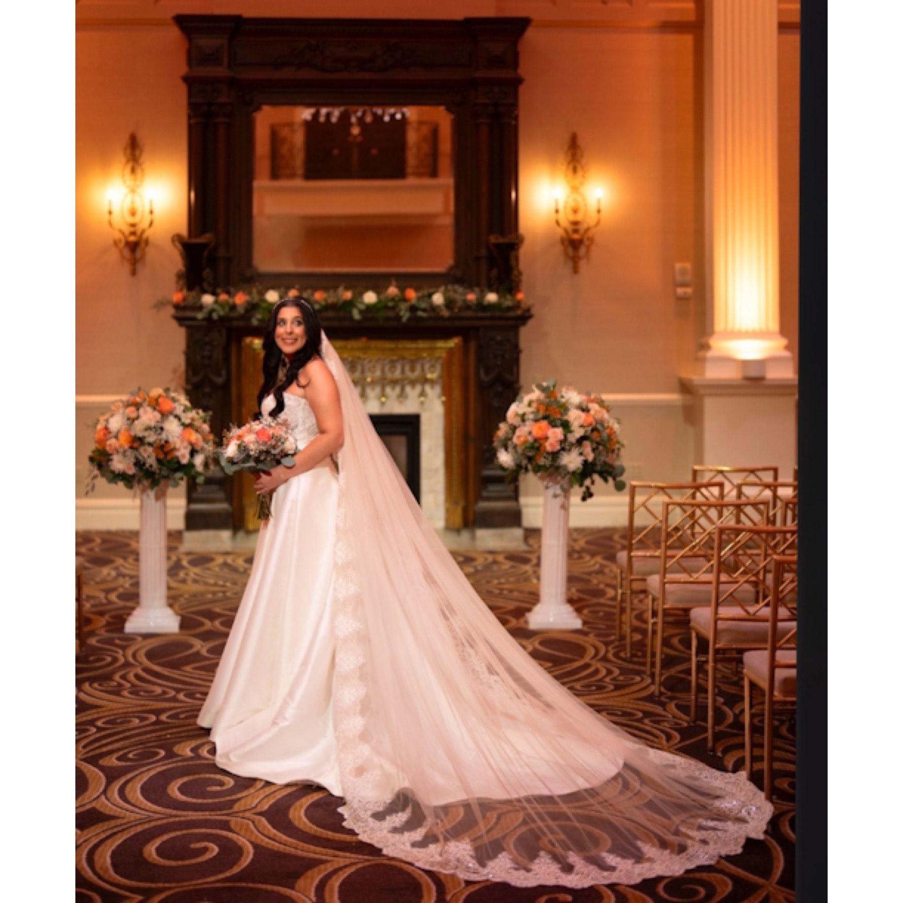 Pronovias Gallya Wedding Dress US Size 10