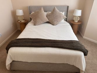 Queen Size Bedroom
