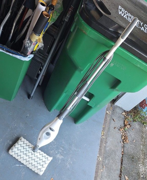 SHARK PROFESSIONAL STEAM POCKET MOP #SE460