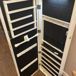 Wall/Door Jewelry Box