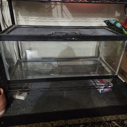 20 Gallon Tank With Locking Lid