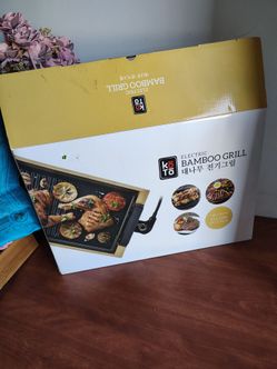 Electric bamboo grill/ open box never used