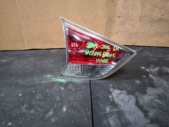 2014-2015-2016 NISSA ROGUE LEFT SIDE INNER LIGHT OEM USED #11967