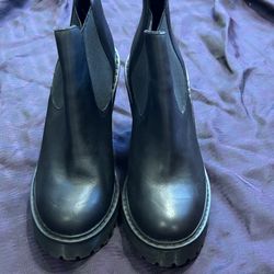 HURSTON WOMEN'S LEATHER HEELED CHELSEA BOOTS Size 9