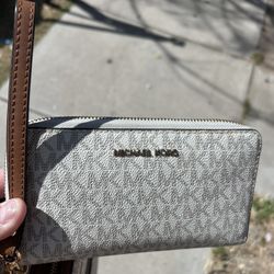 Micheal Kors 