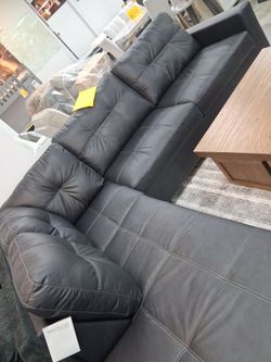 *Summer Sale Event!!!*---Ashley Sleek Leather Sectional Sofa---Only $1199!!!---Delivery/Financing Available👌