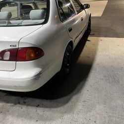 2000 Toyota Corolla