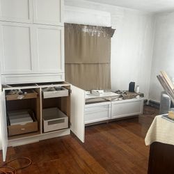 Cabinets 