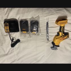 New Dewalt Hackzall Knockoff Sawzall With Two New Dewalt Batteries And New Charger In Stuff Bag 