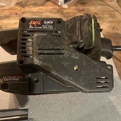 SKIL Power Sander (Corded) 3x18 Belts