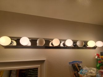 Vanity mirror bathroom Hollywood style