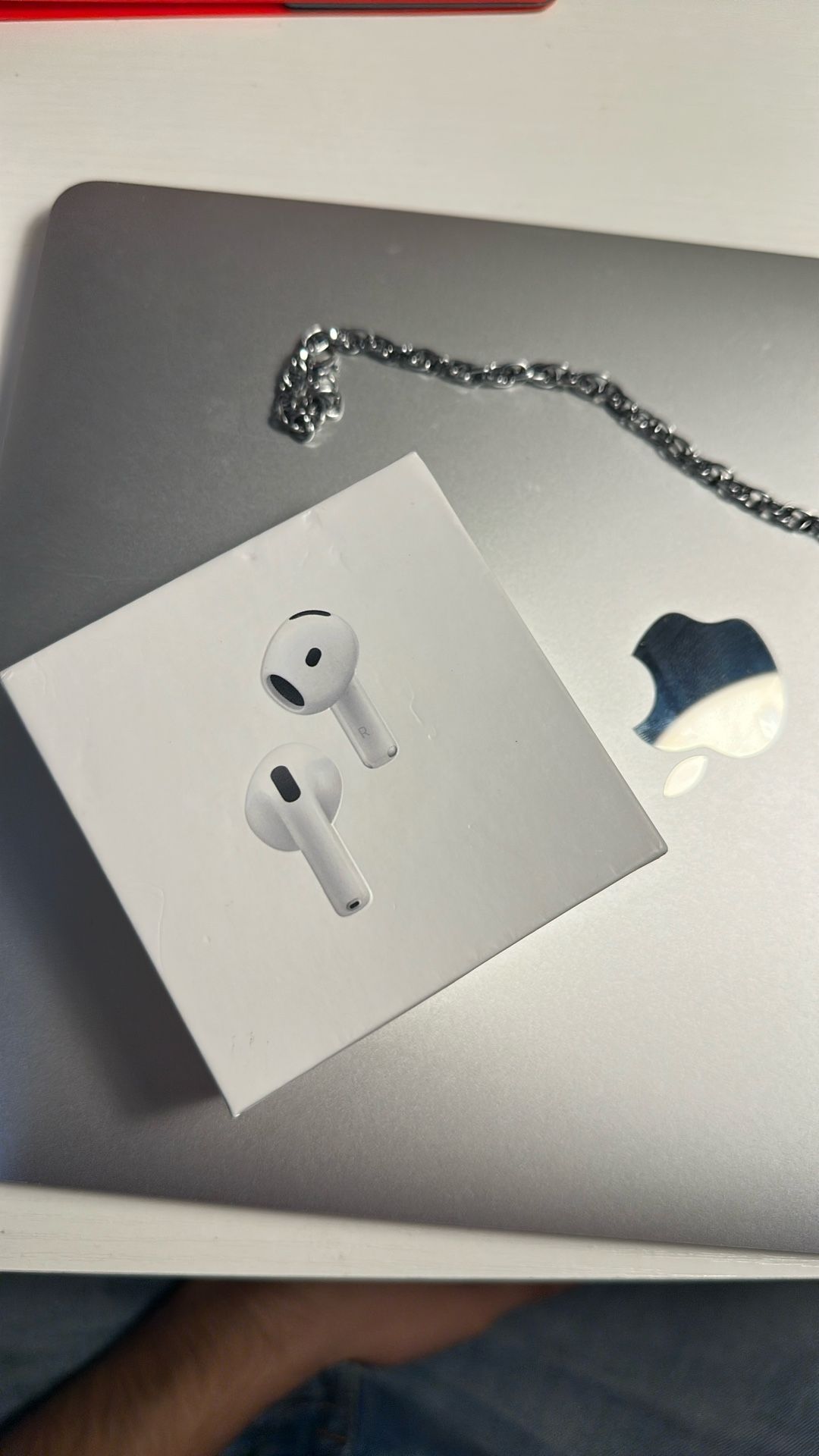 Airpods4 (Black Friday Deals)