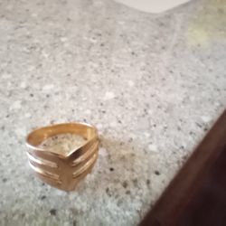 22c Gold Ring 