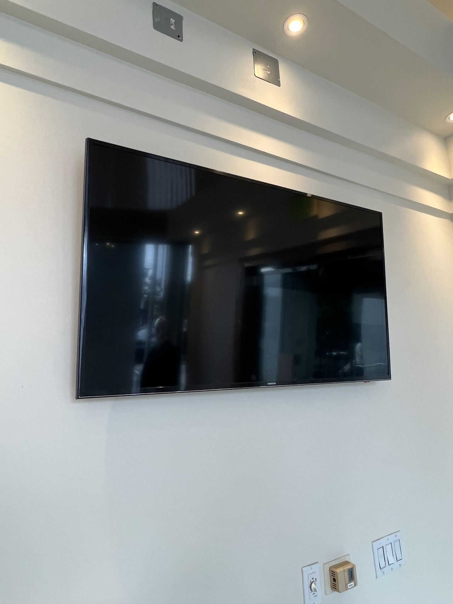 51 in. Samsung flatscreen TV with wall mount included