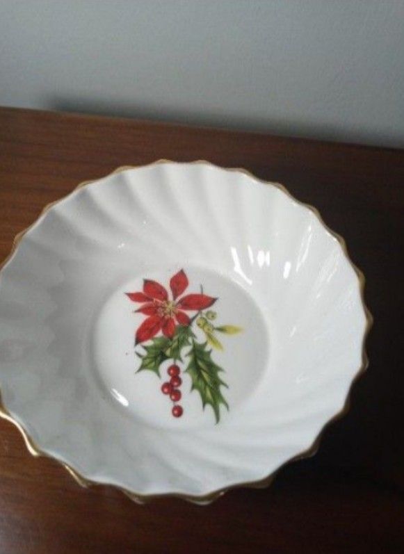 ROYAL ADDERLEY NUT DISH BOWL 4"