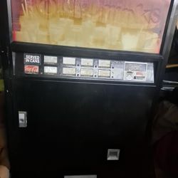 Coke Machine Holds 80 12 Oz Cans Works Coin Operated Comes With Keys 6ft X4ft  Wide 