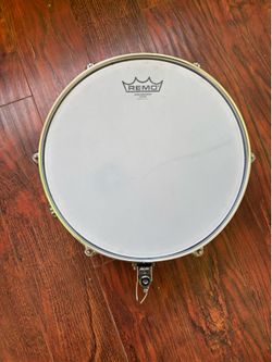 Yamaha sk 275. Snare drum