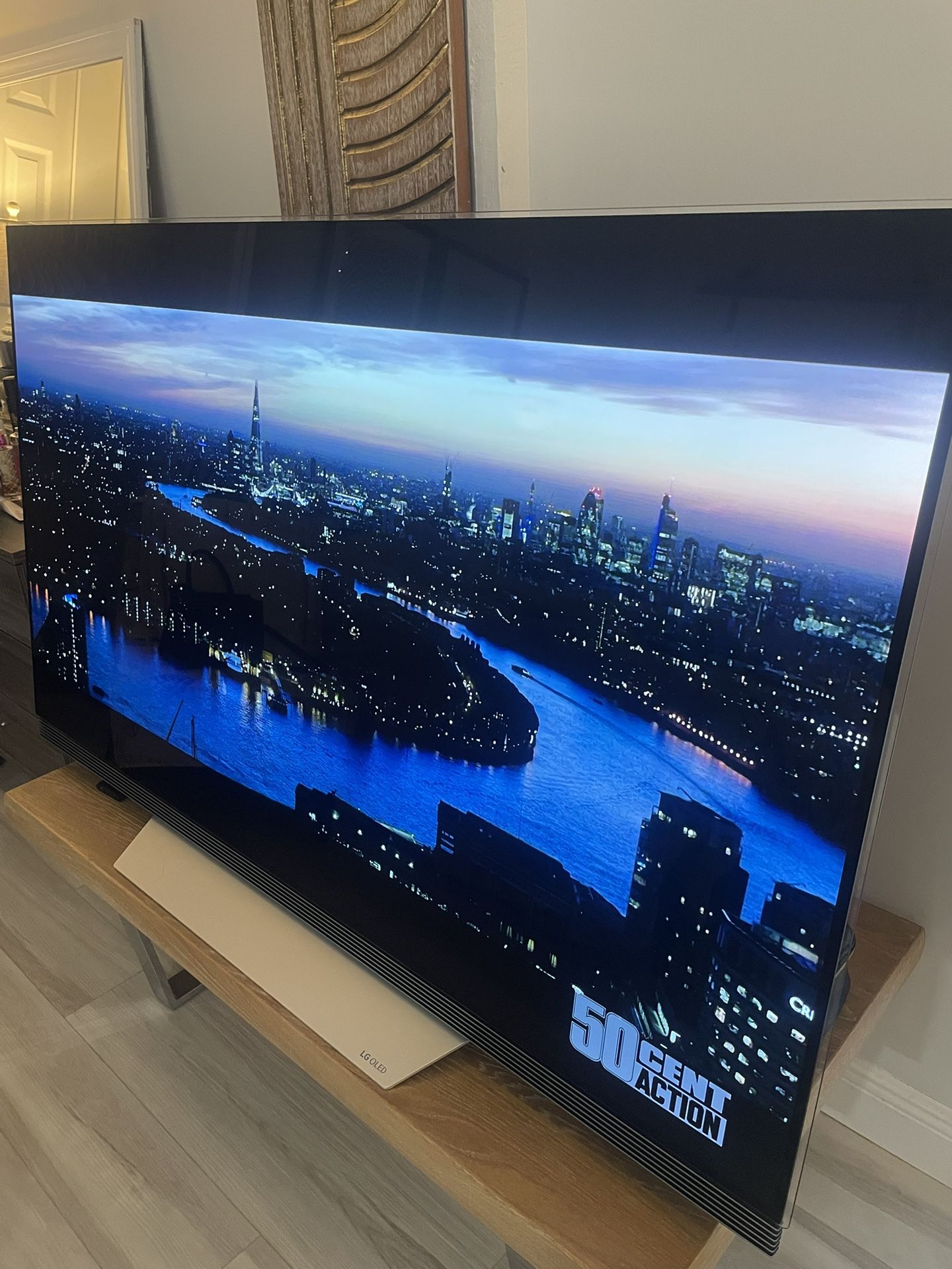 Stunning 65” LG OLED65E7P-U Smart TV… Ultra High Def 4k with Magic Remote…Clear Picture & Sound!
