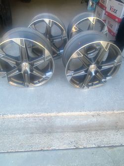 4 Chrome rims with lugs