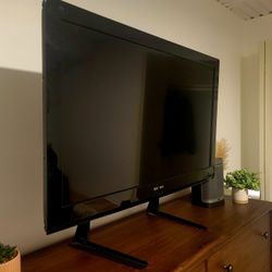 40 Inch HD TV – Excellent Condition