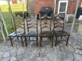 1960s Vintage Colonial S Ben & Bros solid maple ladder back chairs. DIMENSIONS 25ʺW × 18ʺD × 43ʺH 