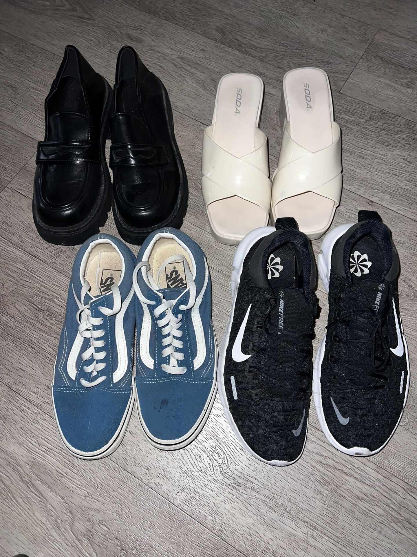 Shoes/Heels/Sneakers